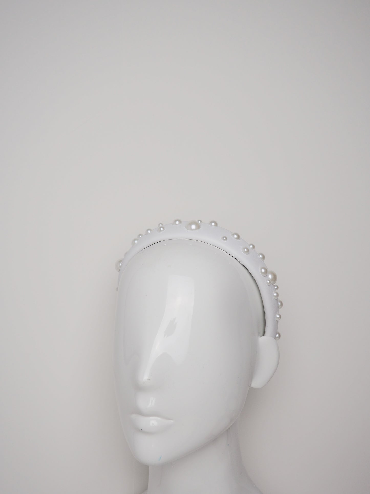Zoe Pearl - White - Leather padded headband with pearl detail