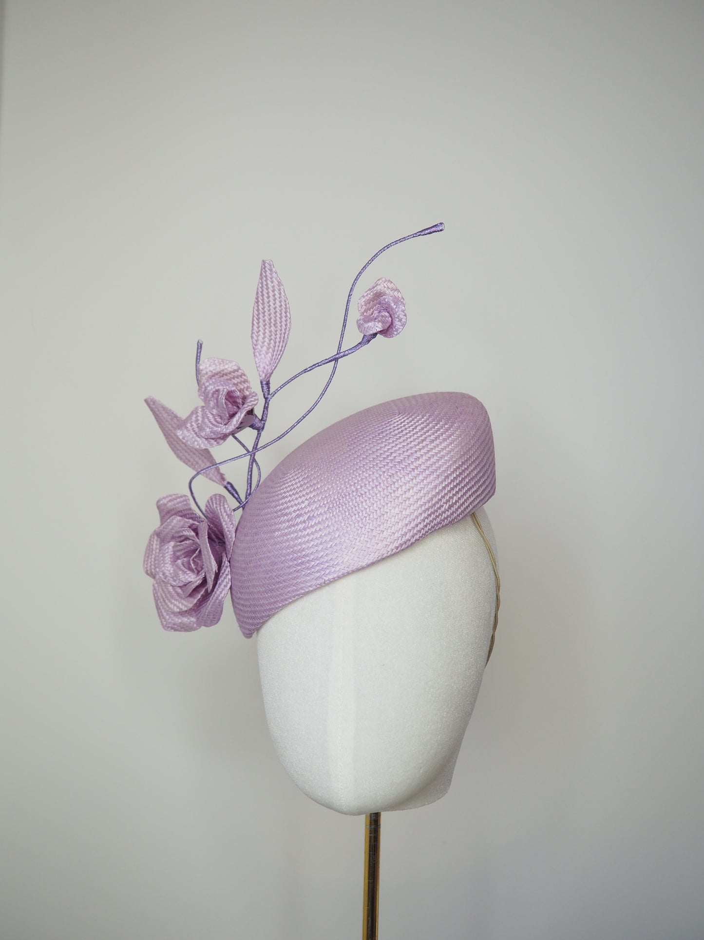 Creeping rose - Lilac Parisissal face hugger Beret with wired metallic swirls