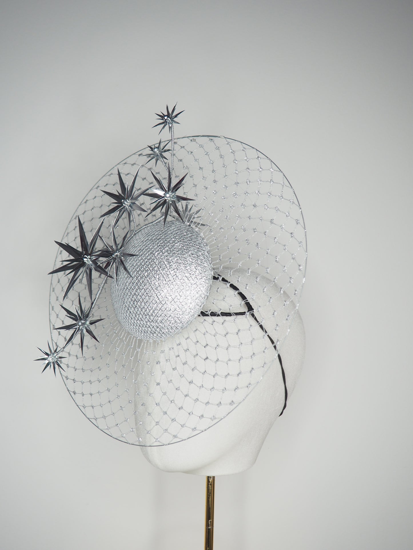 Interstellar- Silver veiled percher with starbursts