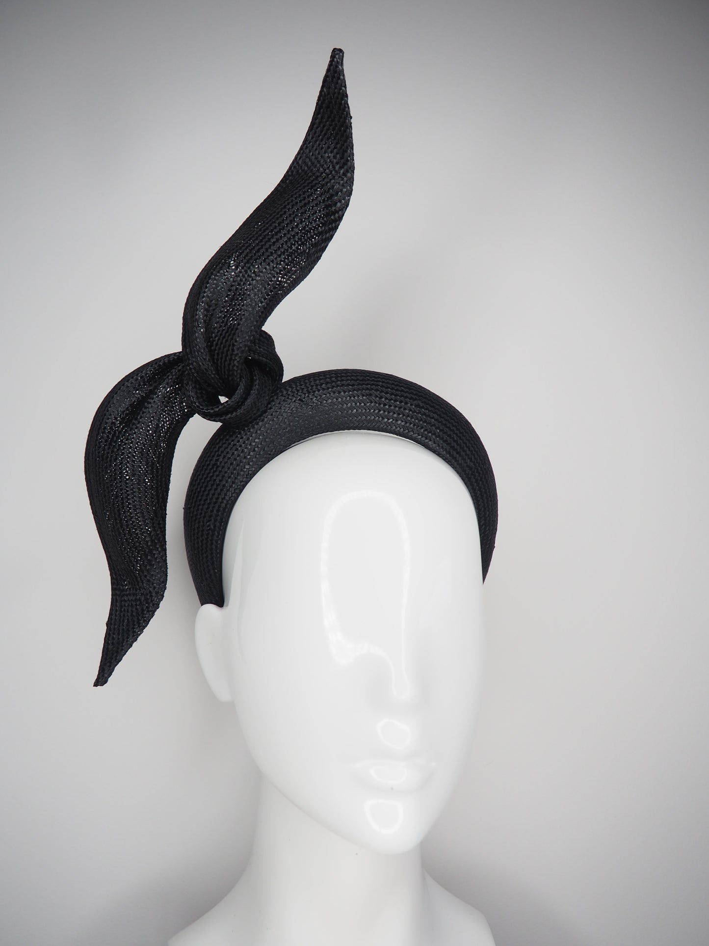 Tied in a knot - Black Parisisal Straw