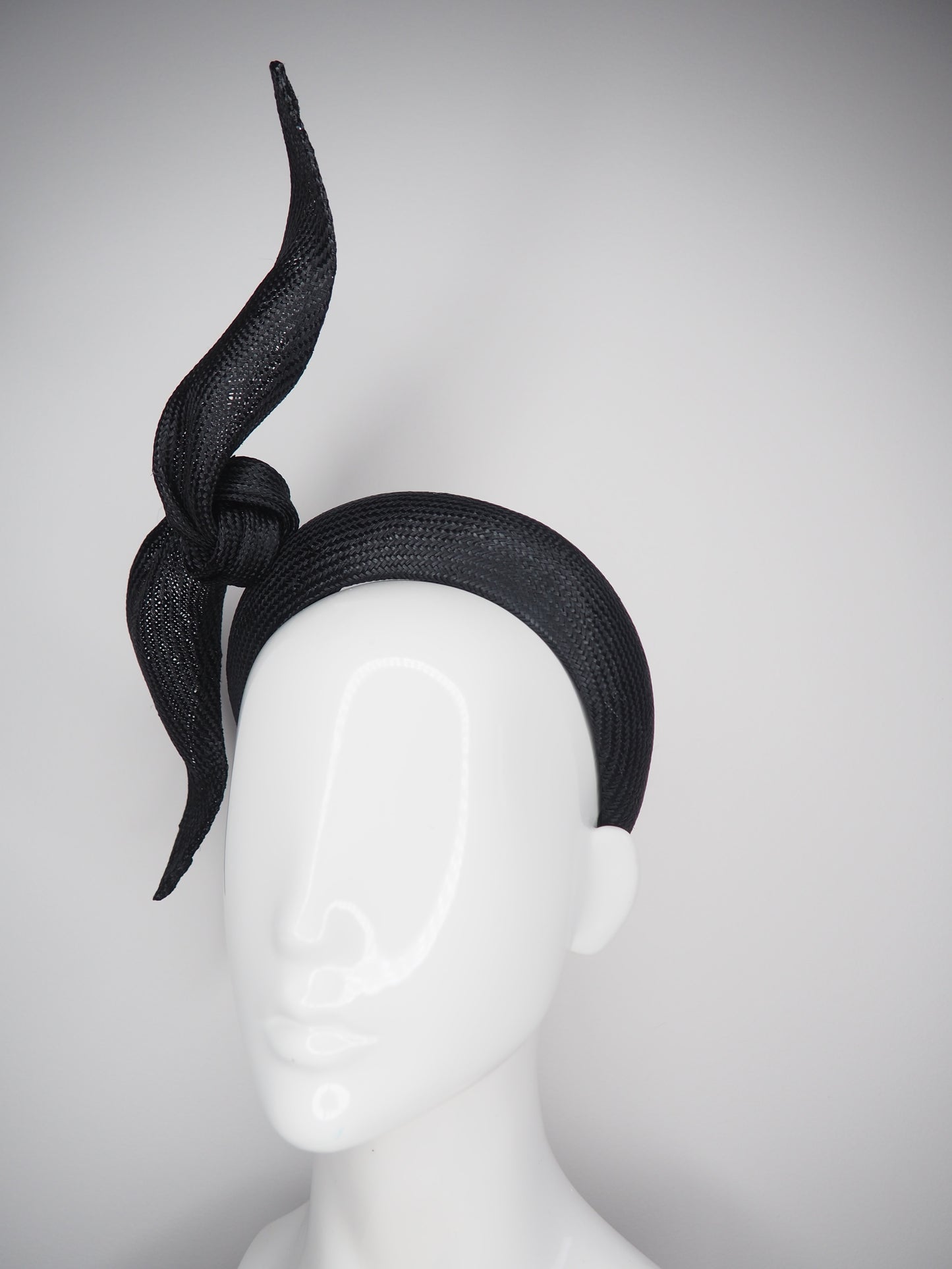 Tied in a knot - Black Parisisal Straw