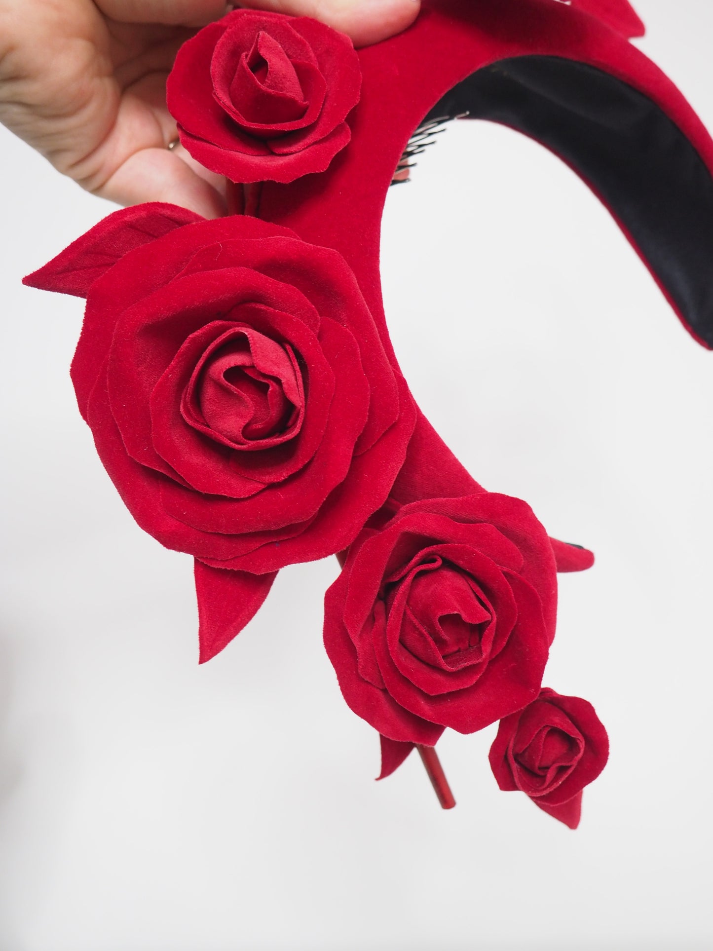 Red romance - Red velvet rose vin eon a red velvet 3d headband with quills