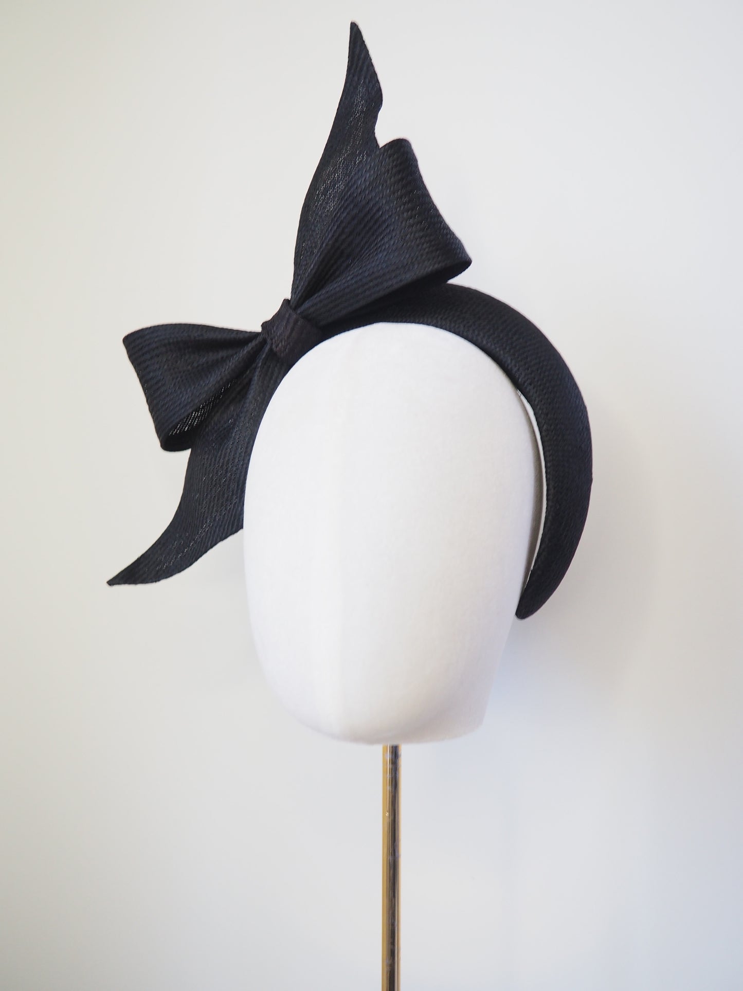 Tied in a bow -Black 3D headband with petite bow