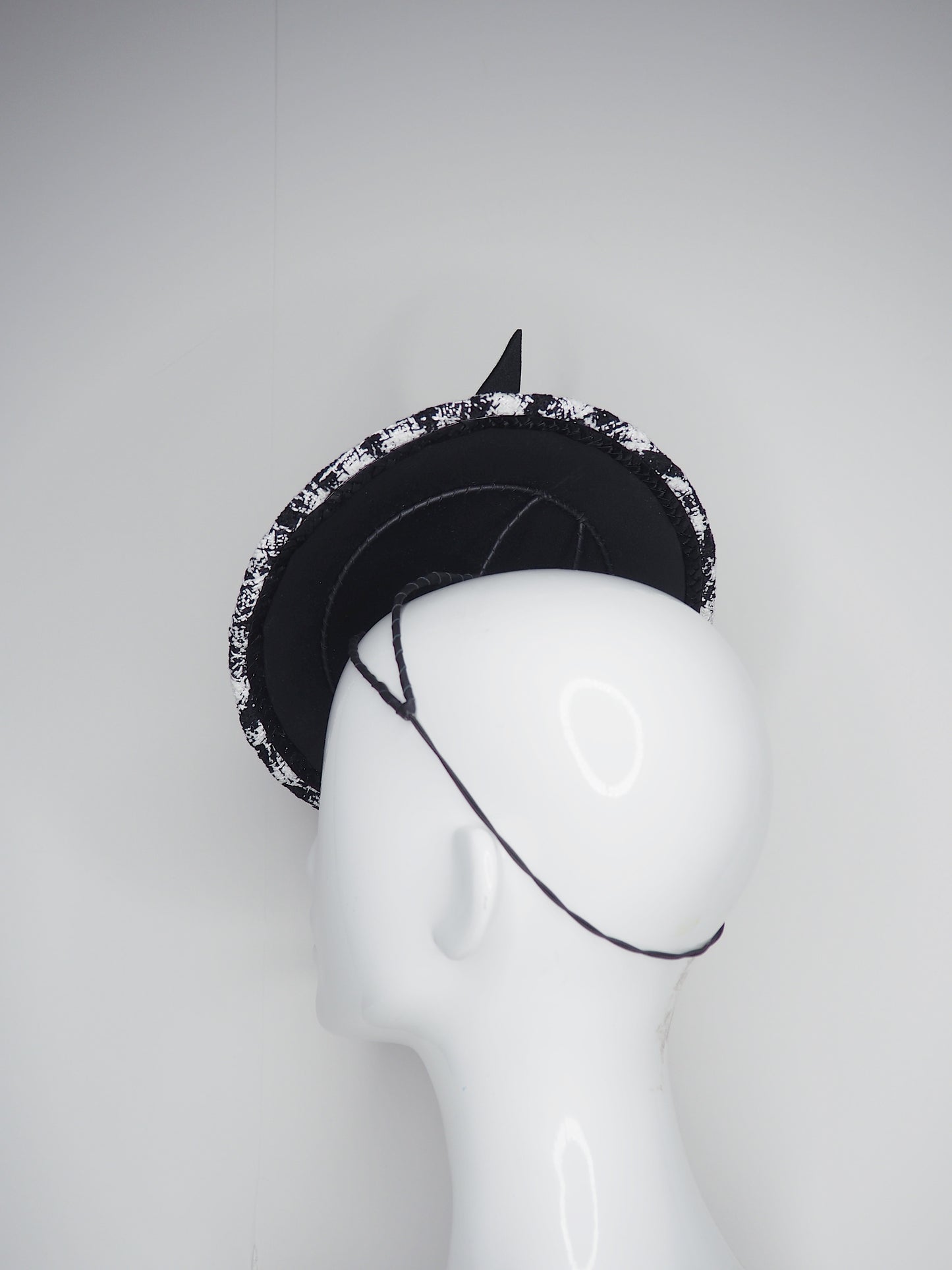 Check Chic - Black and white tweed percher disc with simple, elegant fur felt knot
