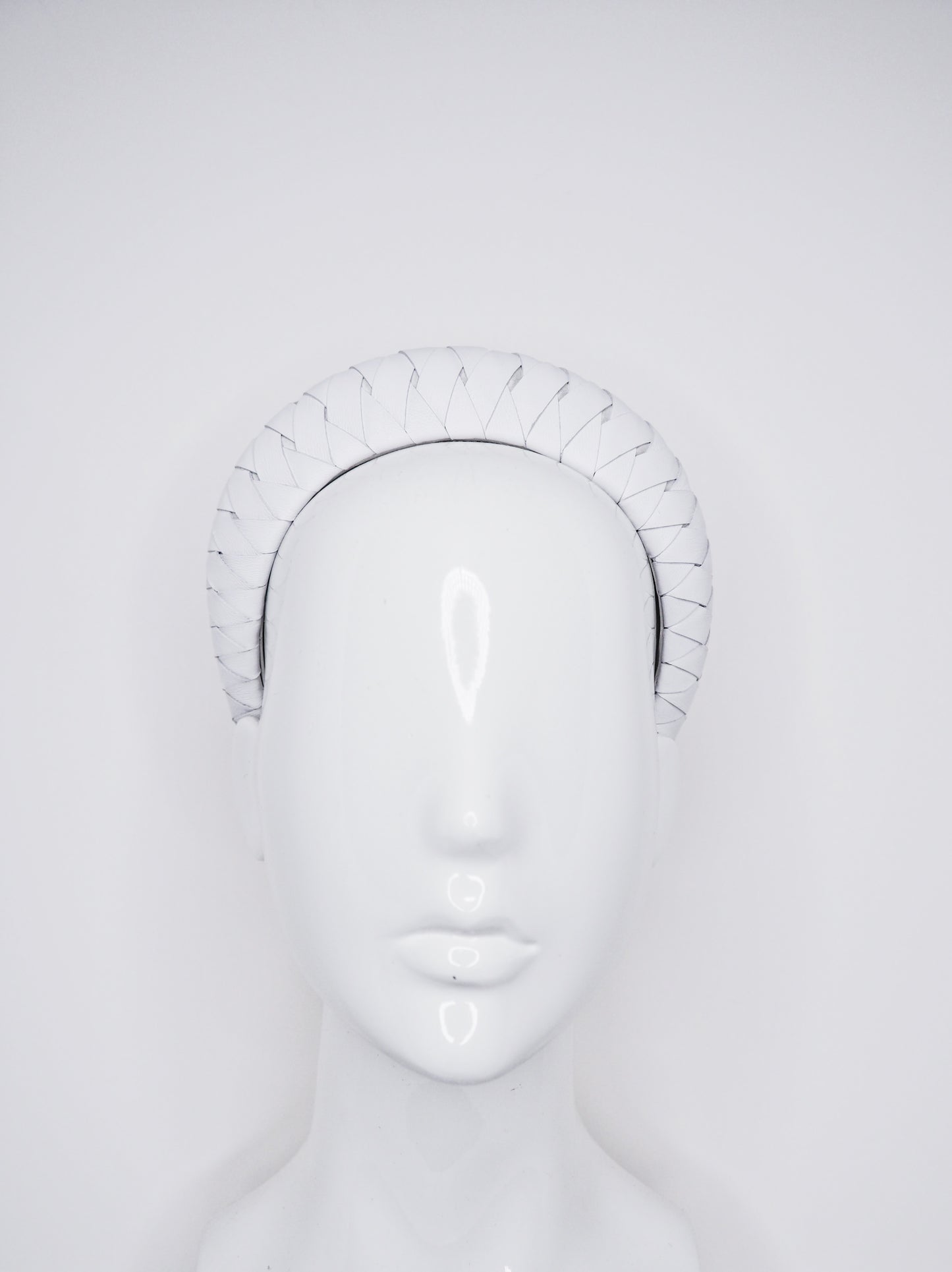 Mia - Leather 3d Halo - white