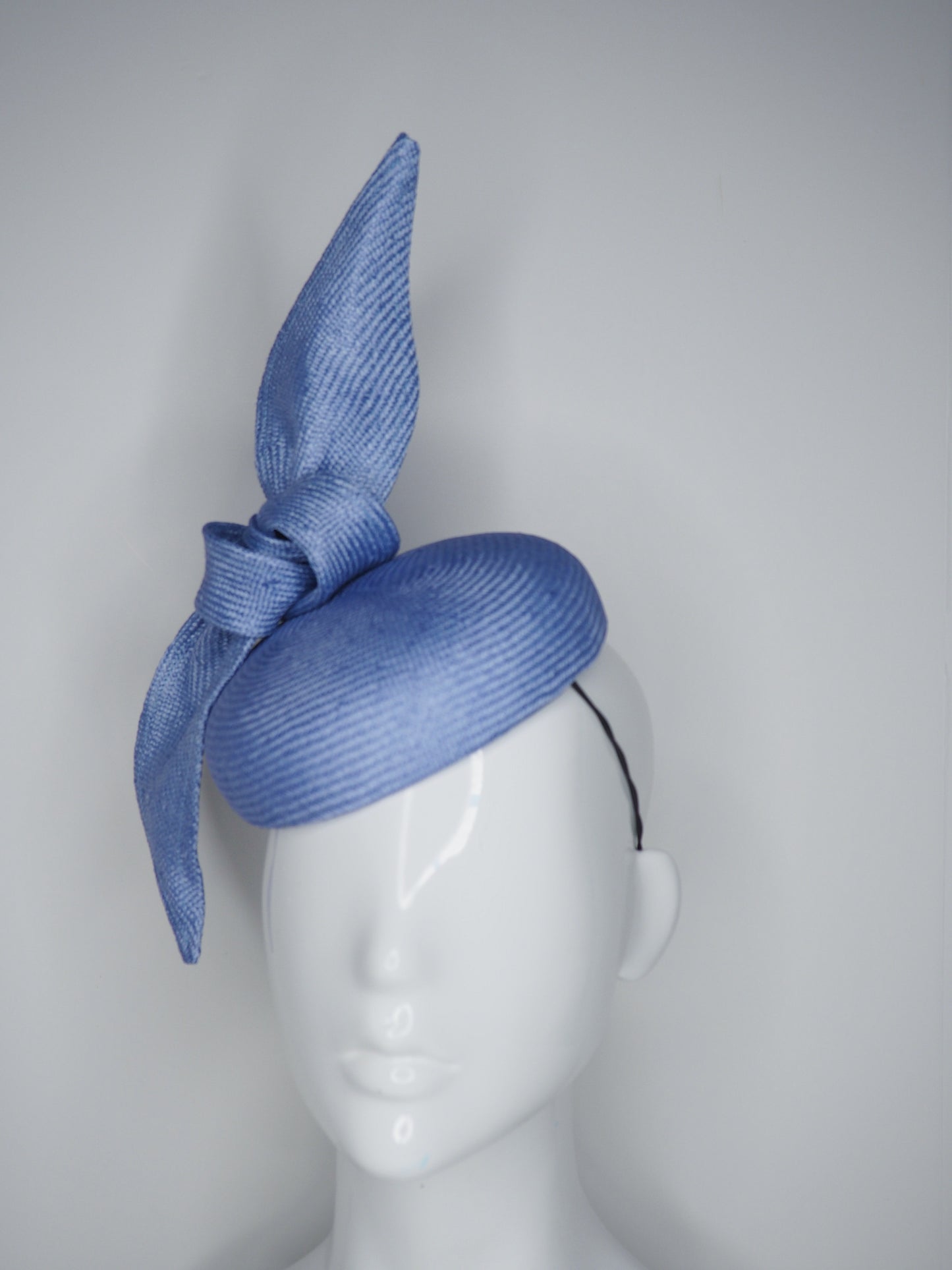 Bluebird - Powder blue parisisal with sculpted wire knot