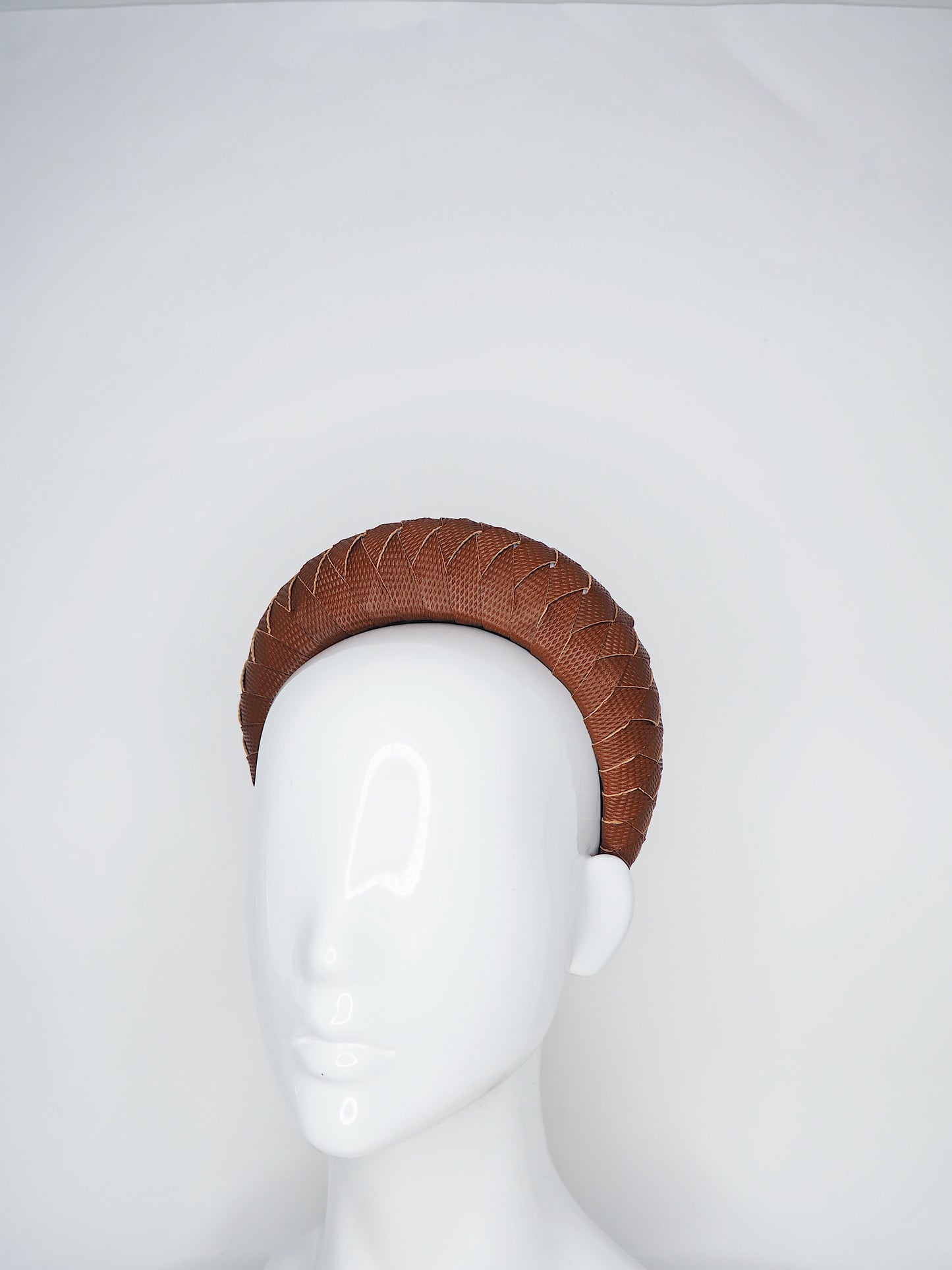 Mia - Leather 3d Halo - textured tan