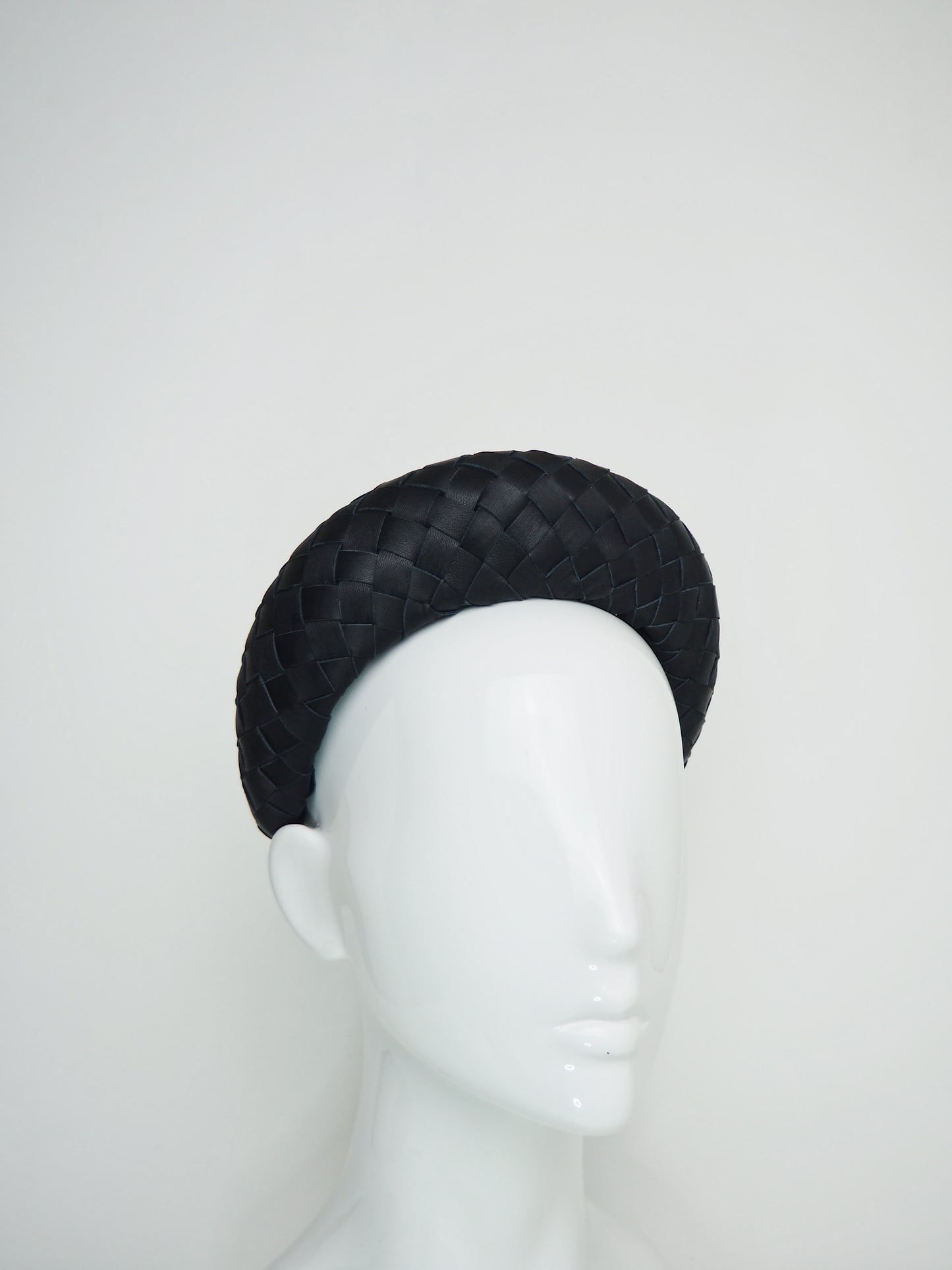 Mia - Leather 3d Halo - Black