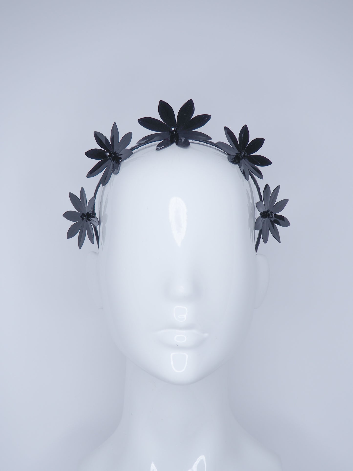 Dainty Daisy - Black