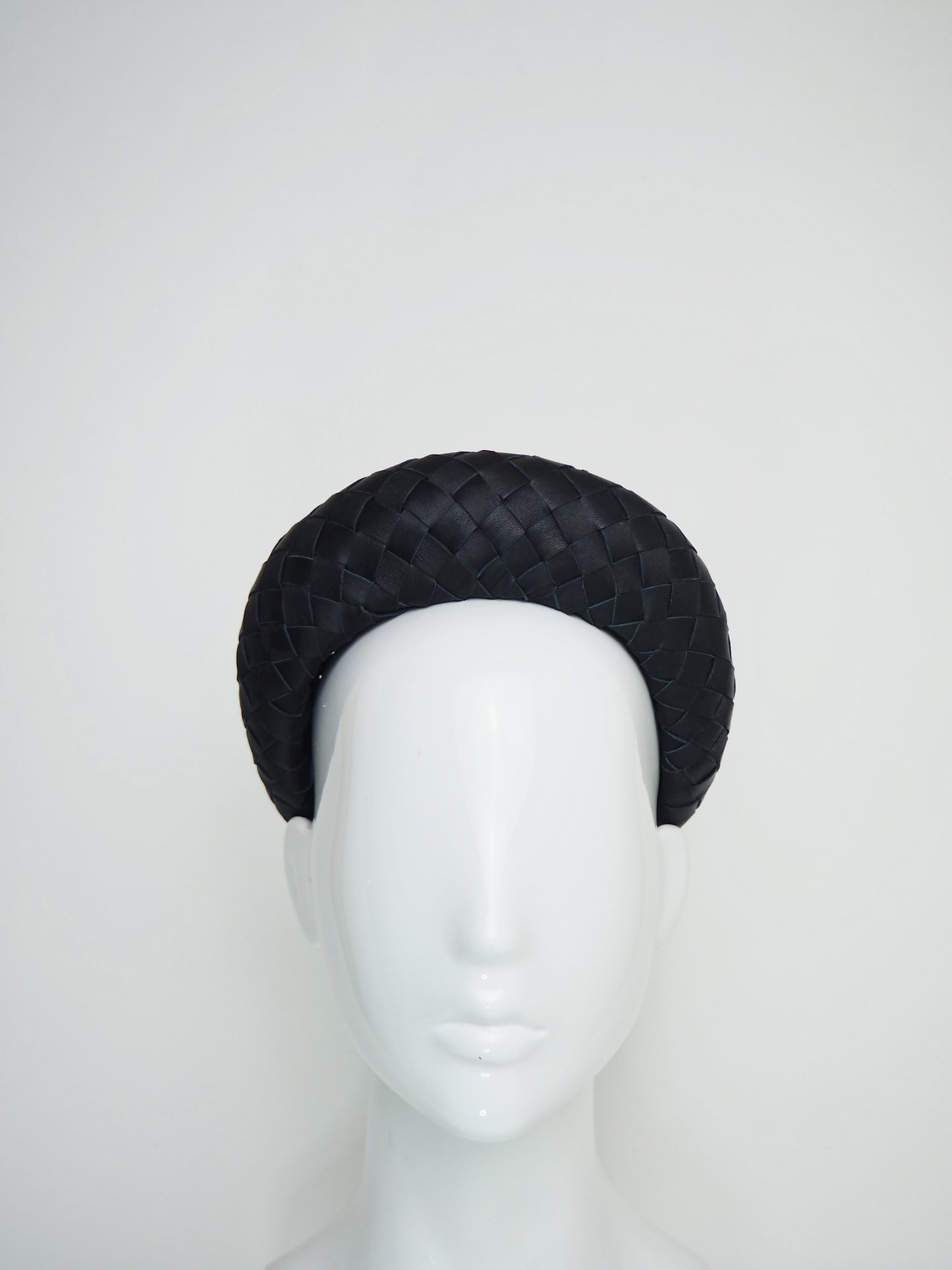 Mia - Leather 3d Halo - Black