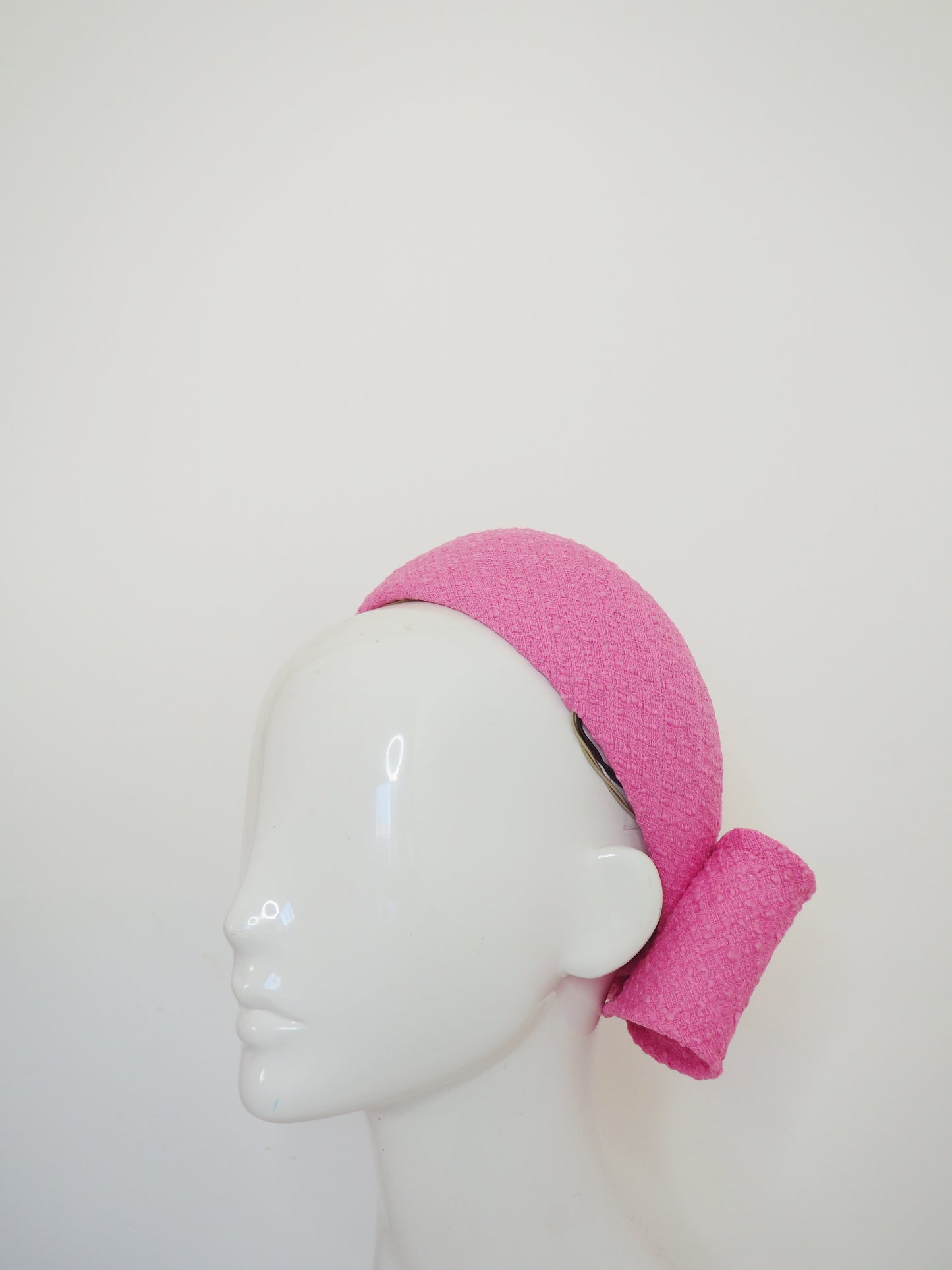 Vintage Barbie - Soft candy pink rounded pillbox with inlay detail and bow.