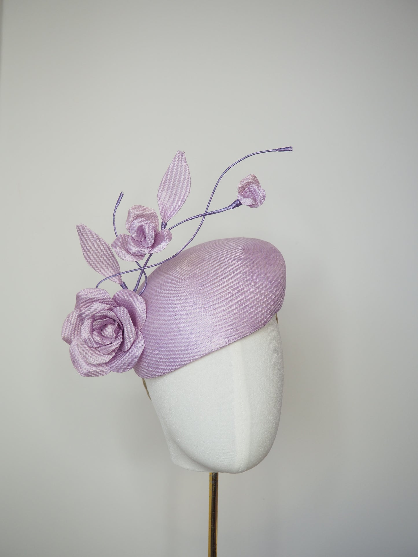Creeping rose - Lilac Parisissal face hugger Beret with wired metallic swirls