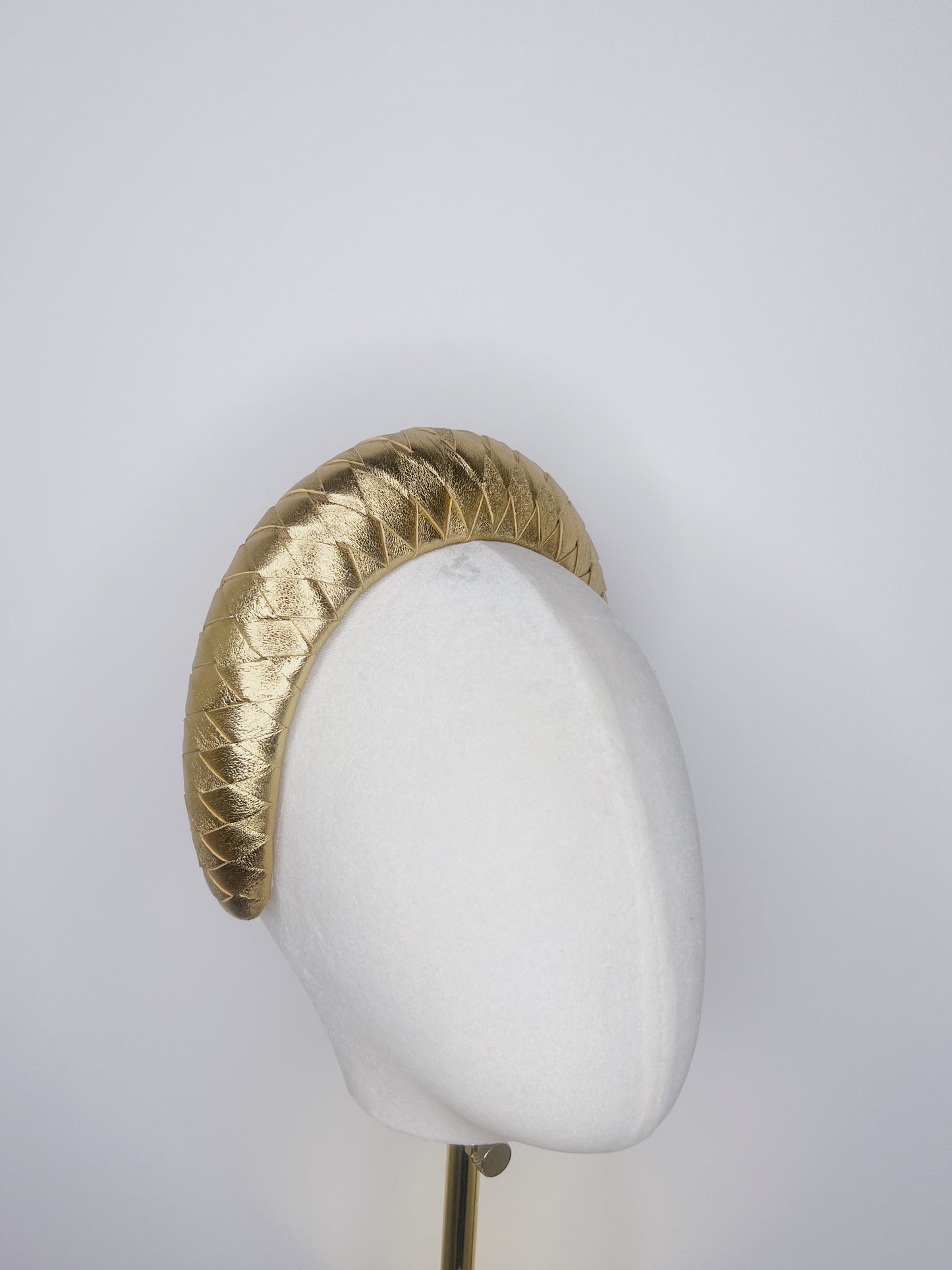 Mia - Leather woven 3d Halo - Gold