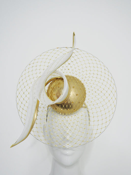 Sunshine swirl - Wire veil percher with gold accents and a crinoline swirl