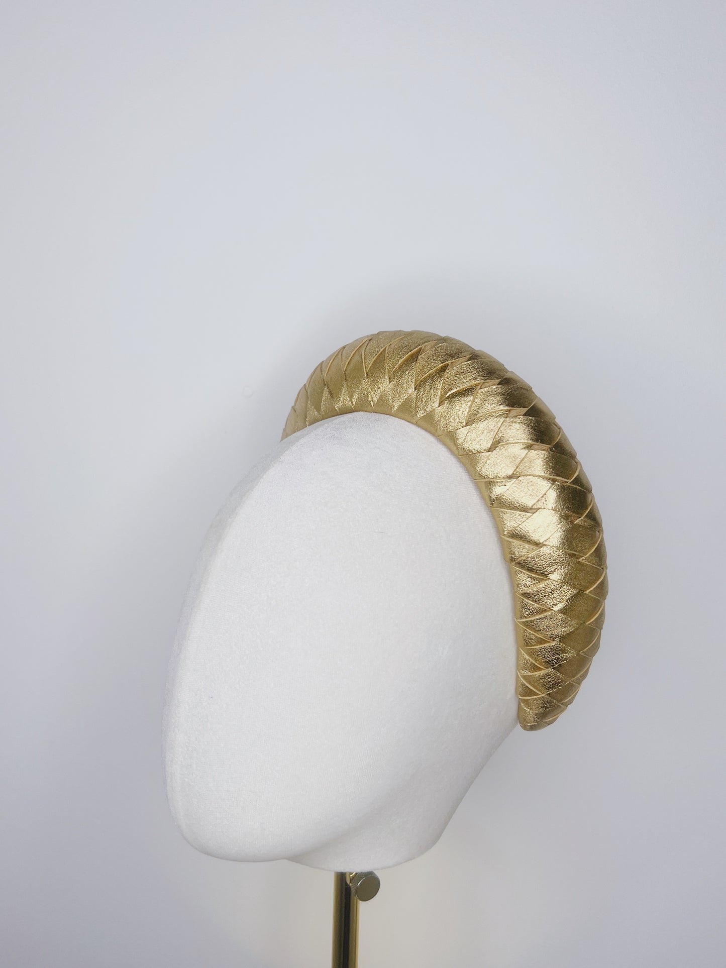 Mia - Leather woven 3d Halo - Gold
