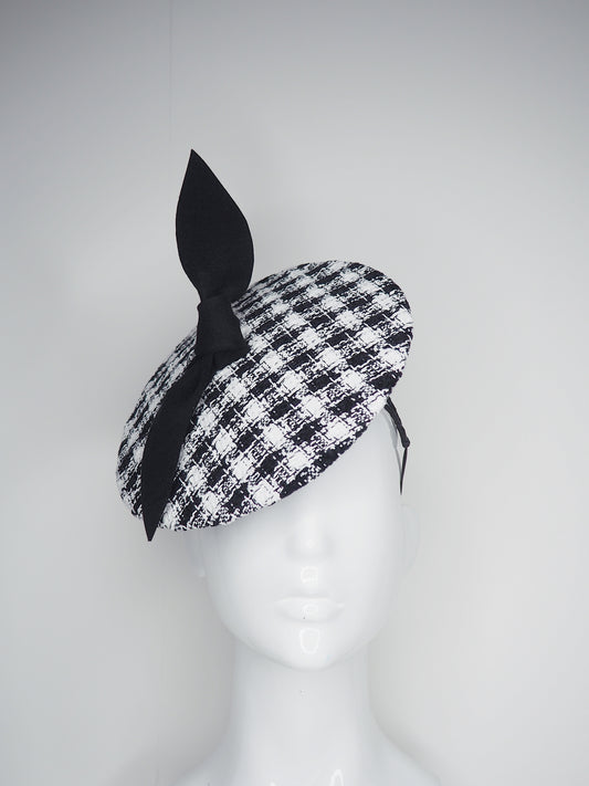 Check Chic - Black and white tweed percher disc with simple, elegant fur felt knot