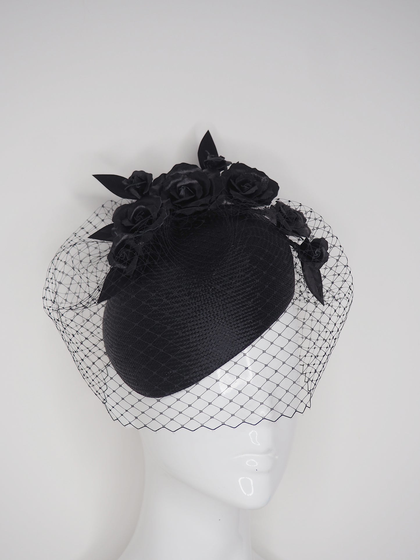 Black beauty - Facehugger base with parisisal straw and veil & leather rose detail