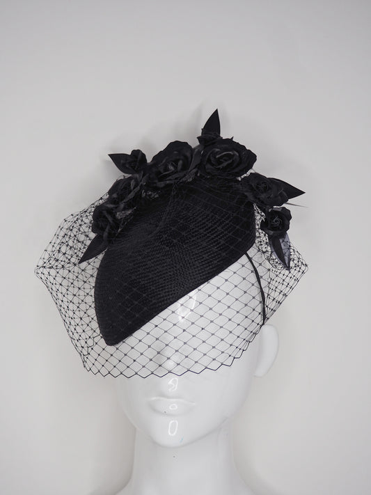 Black beauty - Facehugger base with parisisal straw and veil & leather rose detail