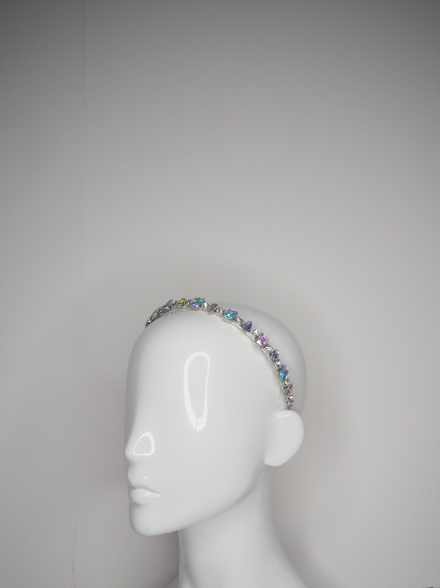 Liz - Iridescent headband with silver leather headband
