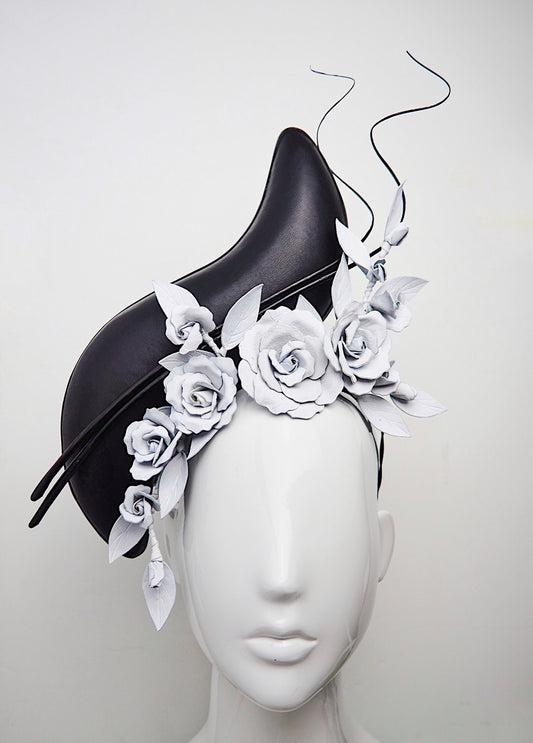 Coming Up Aces - Black leather S-Shape Side Percher  with White Roses