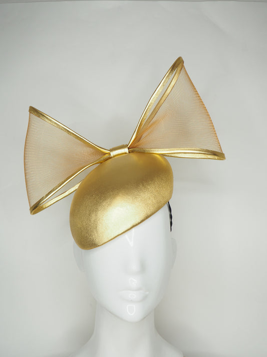 Golden hour - Gold leather beret with translucent crinoline bow