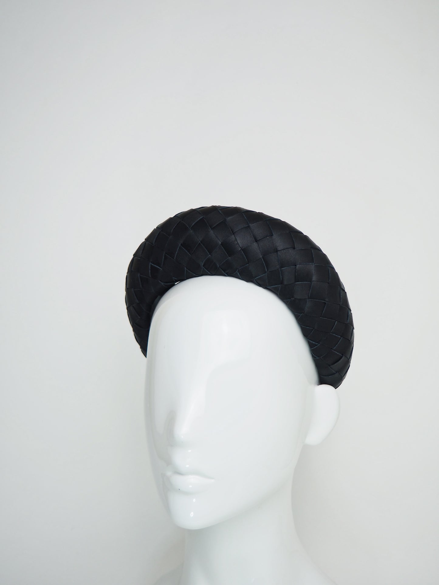 Mia - Leather 3d Halo - Black
