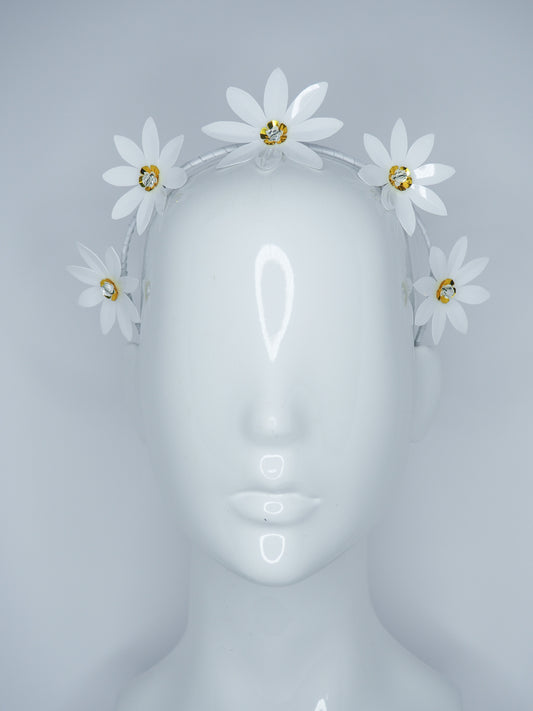 Dainty Daisy - White and gold