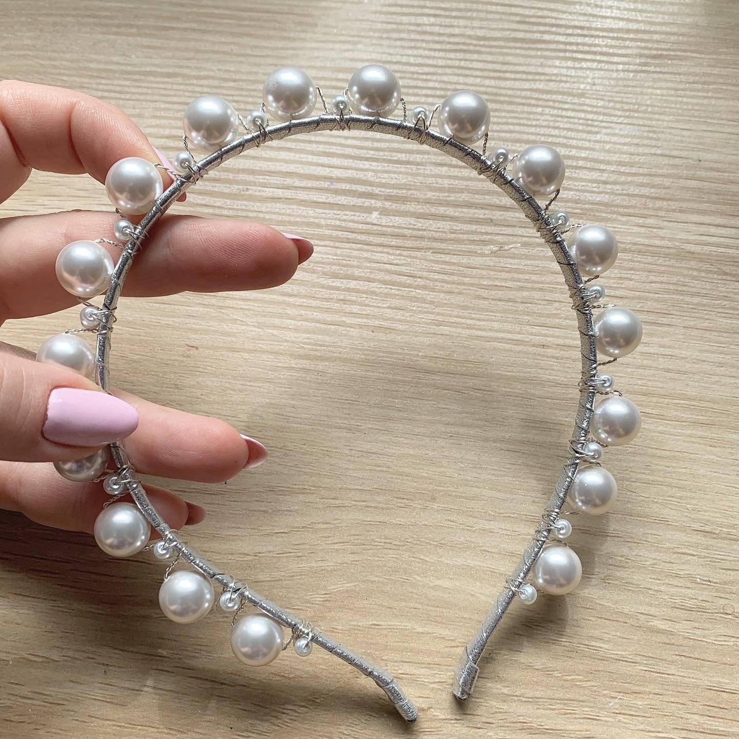 Alexa - Silver leather headband with Pearl Detail